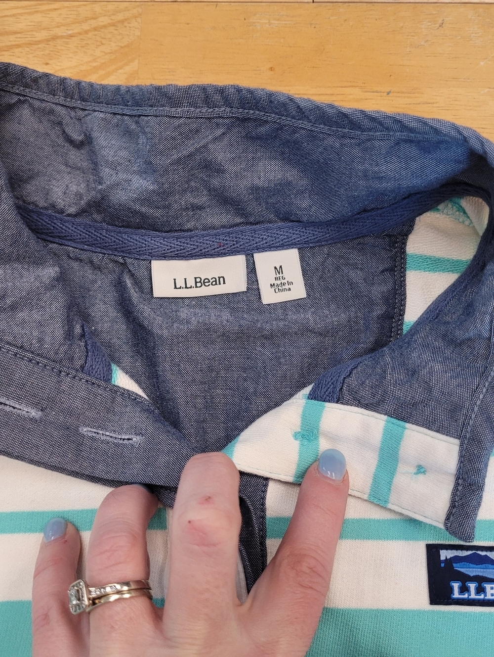 L.L. Bean Sweatshiry Striped Button Collar Pullover Teal Chambray Medium - Picture 4 of 10